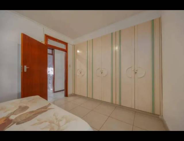 5 BEDROOM HOUSE FOR SALE IN ISIPINGO HILLS